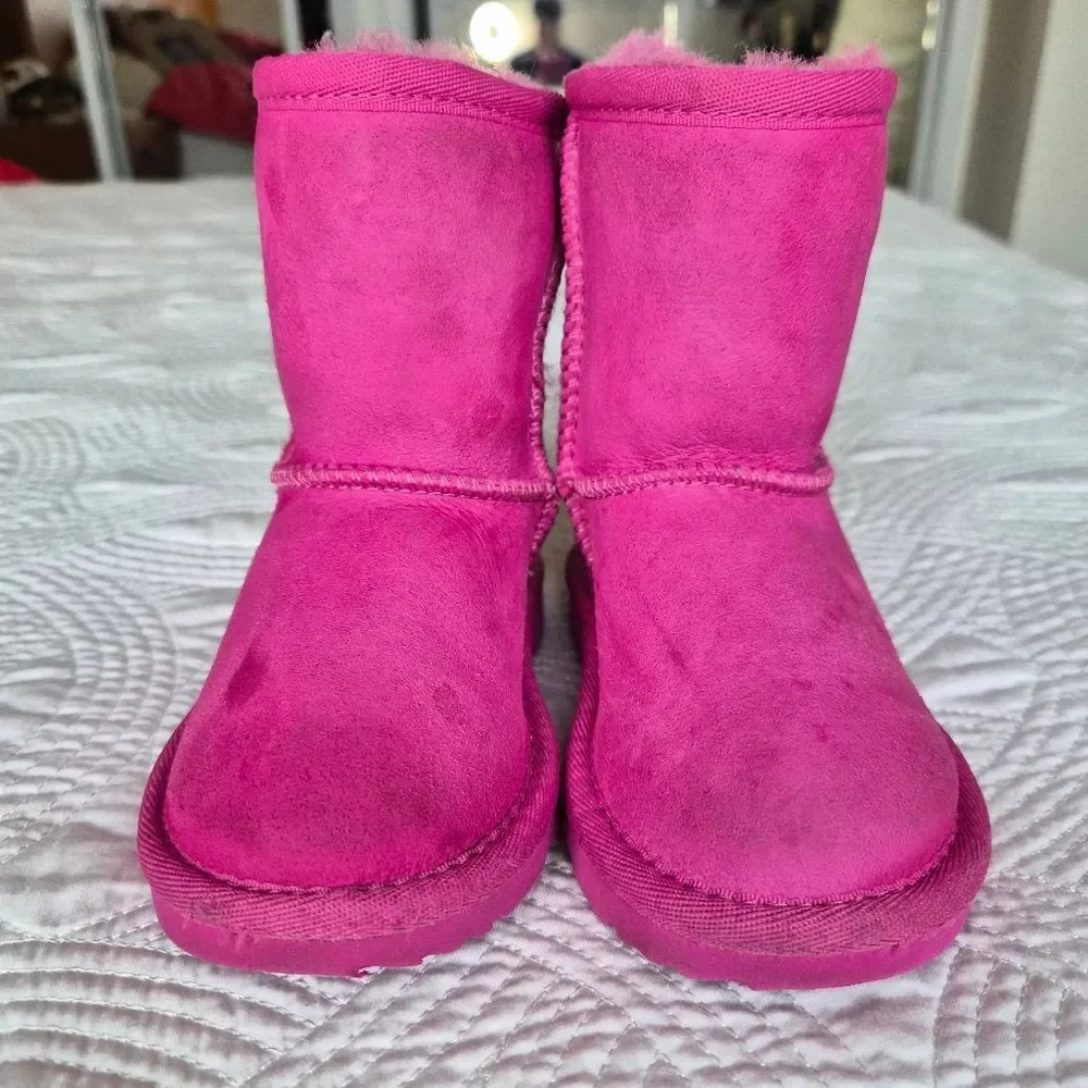 GUC UGG Classic II Boots Hot Pink Raspberry Sorbet Sz 7